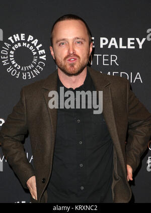 Los Angeles, Ca. Dec 21, 2017. Aaron Paul, au Paley Center for Media présente la voie la Saison 3 en première mondiale au Paley Center for Media à Beverly Hills, Californie le 21 décembre 2017. Credit : Faye Sadou/media/Alamy Punch Live News Banque D'Images