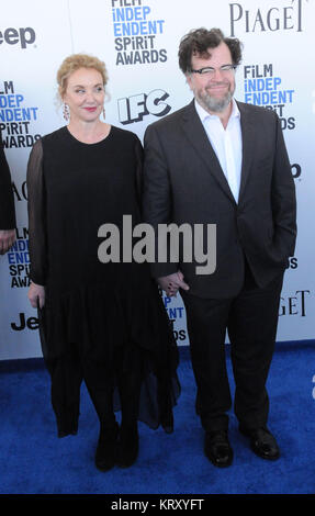 SANTA MONICA, CA - 25 février : Réalisateur Kenneth Lonergan (R) et l'invité assister à 2017 Film Independent Spirit Awards, le 25 février 2017 à Santa Monica, en Californie. Photo de Barry King/Alamy Stock Photo Banque D'Images