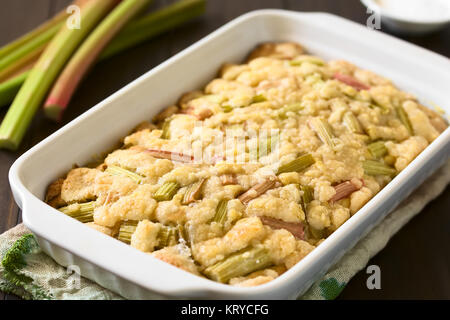 Gâteau Crumble Rhubarbe Banque D'Images