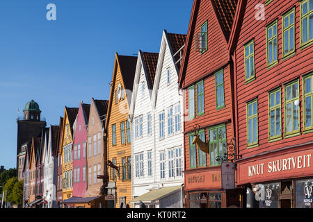 Shop fronts dans Bryggen, Bergen, Norvège. Banque D'Images