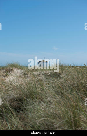 Dunes de sable couverte d'herbe sur Mudeford Spit à l'embouchure du port de Christchurch Dorset Banque D'Images