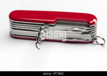 Armée Suisse rouge stylo couteau avec tire-bouchon, ouvre-bouteille. Banque D'Images