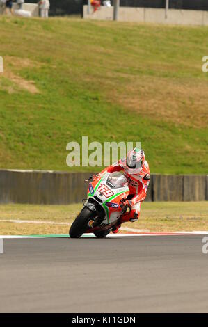 MUGELLO - Italie, le 13 juillet : rider Ducati Nicky Hayden à 2012 MotoGP TIM de l'Italie à Mugello circuit sur Juillet 13, 2012 Banque D'Images