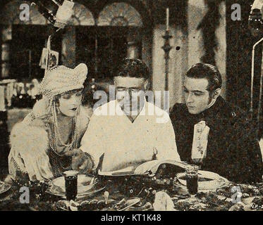 Clarence Brown avec Vilma Banky & Rudolph Valentino sur l'ensemble de l'Aigle Banque D'Images