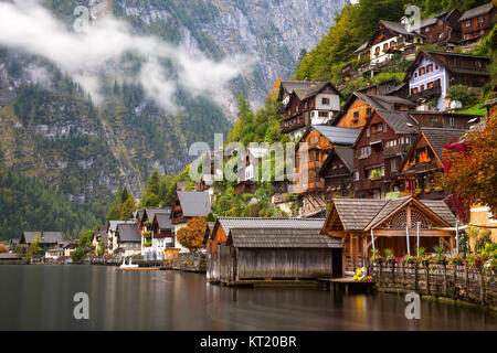 Peu célèbre village de Hallstatt en Autriche Banque D'Images