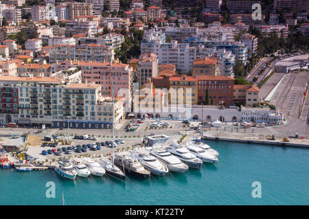 Vue sur Port Lympia en jet privés yacths, Nice, France Banque D'Images