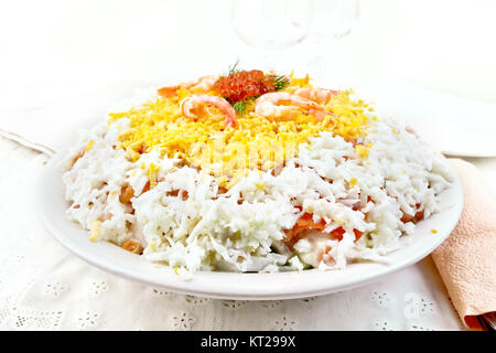 Salade de saumon et fruits de mer sur light board Banque D'Images