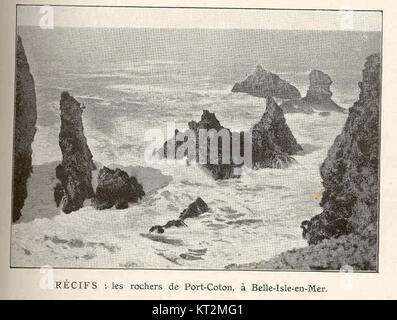 Les rochers de Port-coton est une célèbre formation rocheuse située à belle-Isle-en-mer, en France, connue pour sa beauté côtière spectaculaire. Ces affleurements rocheux sont un sujet populaire dans la peinture paysagère française. Banque D'Images