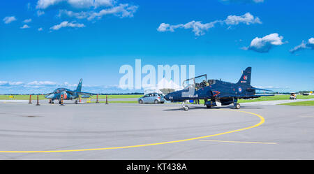 WINDSOR, CANADA - SEPT 10, 2016 : vue panoramique des avions à réaction à la pièce au Musée de l'Aviation de Windsor, à Windsor, en Ontario. Banque D'Images