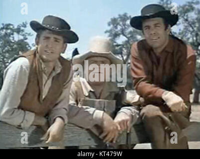 Michael Landon Dan Blocker Pernell Roberts à Bonanza épisode Showdown Banque D'Images