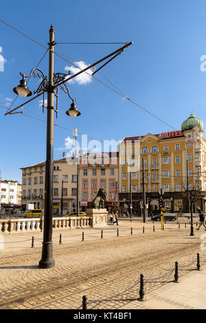 Un pont sur la rivière Vladaya en centre-ville de Sofia, important et occupé à jonction de Marie Louise et Slivnitsa bouleva, Sofia, Bulgarie Banque D'Images