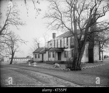Moore House à Yorktown, en Virginie, est un site historiquement important, connu pour son rôle dans la Révolution américaine, en particulier comme l'endroit où le général britannique Cornwallis s'est rendu aux forces américaines et françaises en 1781. Banque D'Images