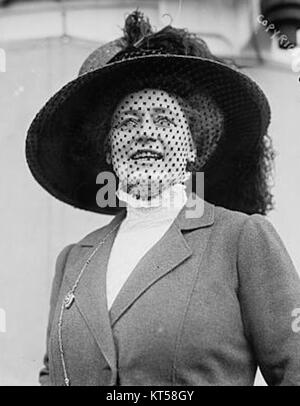 Olive Fremstad était une chanteuse d'opéra américaine, connue pour sa voix puissante et sa présence dramatique sur scène. Elle est réputée pour ses performances à l'opéra et en concert au début du XXe siècle. Banque D'Images