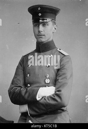 Le prince Oskar de Prusse était un membre éminent de la famille royale allemande. Connu pour son service militaire et son implication dans la politique de son temps, il a joué un rôle important dans l'histoire européenne du XIXe siècle. Banque D'Images