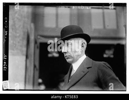 Roald Amundsen était un célèbre explorateur norvégien connu pour avoir dirigé la première expédition réussie au pôle Sud. Ses réalisations en exploration polaire demeurent essentielles dans l'histoire de l'exploration et de la découverte scientifique. Banque D'Images