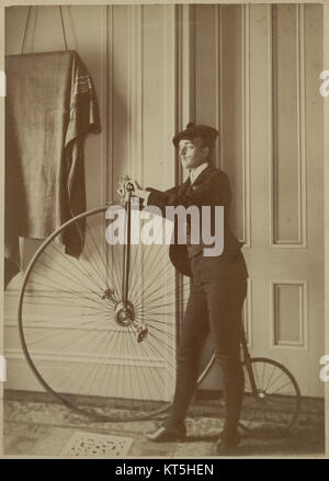 Self Portrait par le photographe américain Frances Benjamin Johnston Banque D'Images