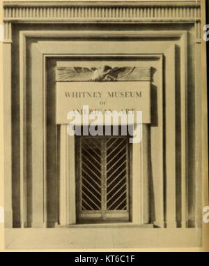La porte originale du Whitney Museum of American Art, une pièce emblématique de l'architecture américaine qui reflète l'importance architecturale du musée. Banque D'Images