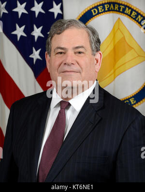 Jeffrey S. White, secrétaire adjoint principal de l'armée (logistique, acquisitions et de la technologie), pose pour son portrait officiel dans l'Armée portrait studio au Pentagone à Arlington, en Virginie, le 8 novembre, 2017. (U.S. Army Banque D'Images