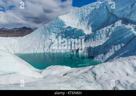 Petit lac glaciaire sur le Glacier Matanuska, au nord-est d'Anchorage, Alaska, USA Banque D'Images