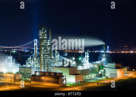 Usine Industrielle à Muroran dans la nuit Banque D'Images