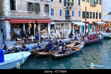 Restaurant Osteria Al Timon, Rio di San Girolamo, Fondamenta degli Ormesini, Cannaregio Banque D'Images