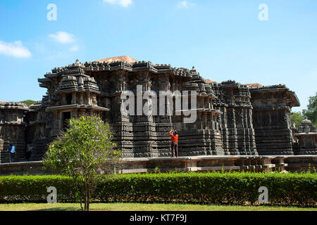 Vue extérieure. Hoysalesvara, Temple Halebid, Karnataka, 12e siècle. Temple de Shiva Banque D'Images