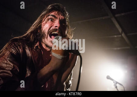 Le groupe de hard rock américain Crobot effectue un concert live at Stengade à Copenhague. Ici le chanteur Brandon Yeagley est vu sur scène. Le Danemark, 02/03 2015. Banque D'Images