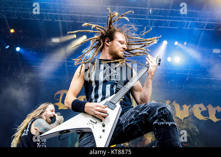 Le groupe de heavy metal américain DevilDriver effectue un live pendant le festival de musique heavy metal danois 2017 Copehell à Copenhague. Ici le guitariste Mike Spreitzer est vu sur scène. Le Danemark, 22/06 2017. Banque D'Images