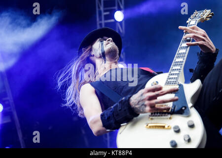 Le groupe de folk metal finlandais Finntroll effectue un concert live au festival de heavy metal scandinave Copenhell 2014 à Copenhague. Guitariste Samuli Ponsimaa ici aka Skrymer est vu sur scène. Le Danemark, 12/06 2014. Banque D'Images