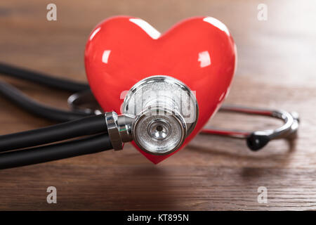 Red Heart with Stethoscope Banque D'Images