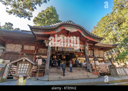 Fujiyoshida city, préfecture de Yamanashi, au Japon - Nobember 19, 2017 : Honden (Hall principal) de Kitaguchi Hongu Sengen Jinja shrine shinto Fuji. Banque D'Images