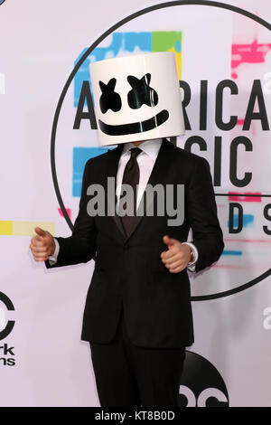 American Music Awards 2017 arrivées au Théâtre de Microsoft le 19 novembre 2017 à Los Angeles, CA Marshmello avec : où : Los Angeles, California, United States Quand : 20 Nov 2017 Credit : Nicky Nelson/WENN.com Banque D'Images