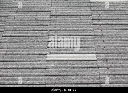 Toit de tuiles de ciment pour la texture background Banque D'Images