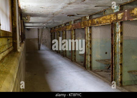 Death Row (Cell Block 15 cellules) à l'intérieur du pénitencier de l'état de l'Est Site historique, Philadelphia, Pennsylvania, United States. Banque D'Images