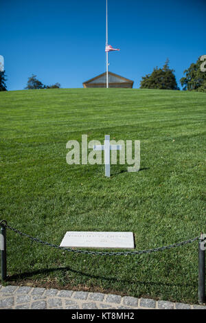 La tombe de Robert F. Kennedy à l'article 45 du Cimetière National d'Arlington, Arlington, Virginie, le 24 octobre 2017. (U.S. Photo de l'armée par Elizabeth Fraser / Arlington National Cemetery / relâché) Banque D'Images