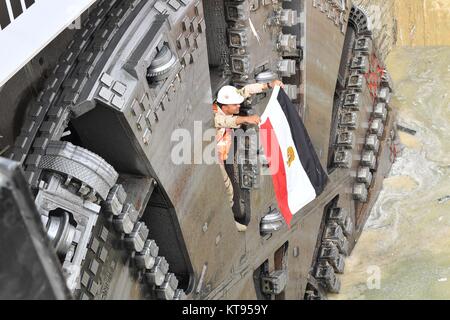 Cairo, Le Caire, Égypte. 26Th Dec 2017. Le président égyptien Abdel-Fattah al-Sisi prend part lors de l'ouverture d'un certain nombre de projets de développement dans la région du Canal de Suez à Ismaïlia, Egypte, le 23 décembre 2017 : Crédit Bureau Président égyptien/APA/Images/fil ZUMA Alamy Live News Banque D'Images