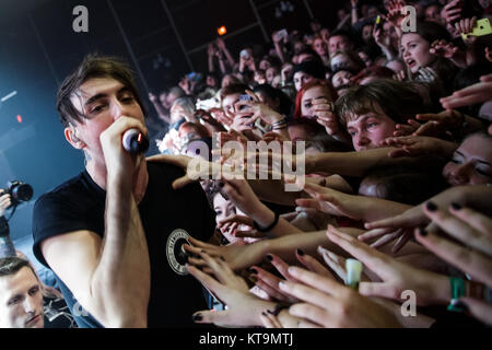 Le groupe de pop punk américain All Time Low effectue un concert live à Vega à Copenhague. Ici chanteur et guitariste Alex Gaskarth est vu sur scène. Denmerk, 21/02 2014. Banque D'Images