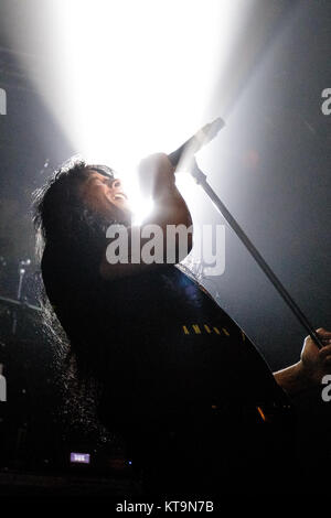 Le groupe de thrash metal américain Anthrax effectue un concert live à Amager Bio à Copenhague. Ici le chanteur Joey Belladonna est vu sur scène. Le Danemark, 06/03 2017. Banque D'Images