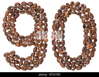 Chiffre arabe 90, quatre-vingt-dix, avec des grains de café, isolé sur fond blanc Banque D'Images