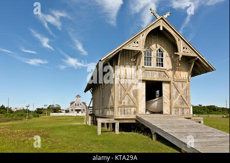 NC01153-00...CAROLINE DU NORD - maison de bateau historique et bâtiments de la station de sauvetage sur le terrain de la Station de Sauvetage Chicamacomico musée l Banque D'Images