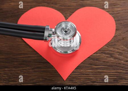 Red Heart with Stethoscope Banque D'Images