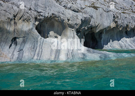 Carrières de marbre sur la rive du Lac General Carrera le long de la Carretera Austral dans le Nord de la Patagonie, au Chili. Banque D'Images