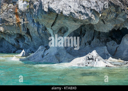 Carrières de marbre sur la rive du Lac General Carrera le long de la Carretera Austral dans le Nord de la Patagonie, au Chili. Banque D'Images