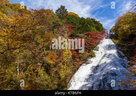 Chutes Ryuzu près de Nikko Banque D'Images