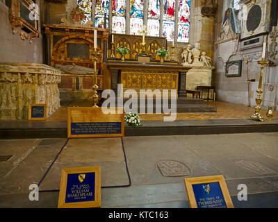 Choeur et la sépulture de Shakespeare, Holy Trinity Church, Stratford-upon-Avon Banque D'Images