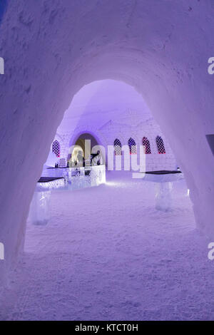 Jeu des trônes des sculptures de glace au Village des Neiges, appartenant à Lapland Hotels à mine Kittila Laponie, en Finlande Banque D'Images