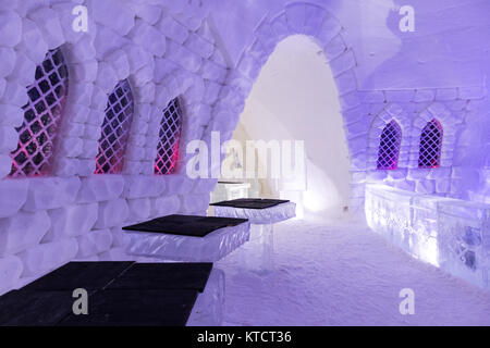 Jeu des trônes des sculptures de glace au Village des Neiges, appartenant à Lapland Hotels à mine Kittila Laponie, en Finlande Banque D'Images