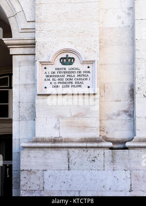 Traduction : Dans cette ville, le 1er février 1908, Sa Majesté le roi Dom Carlos I et Prince Royal Dom Luis Filipe est mort pour la patrie Banque D'Images