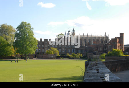 Eton, Royaume-Uni - Mai 16, 2015 : Collège d'Eton College et dans la soirée sur le terrain Banque D'Images