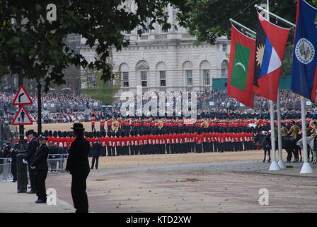 Londres, Royaume-Uni - 13 juin 2015 : Parade la couleur sur Horse Guards Parade à partir de la Mall Banque D'Images